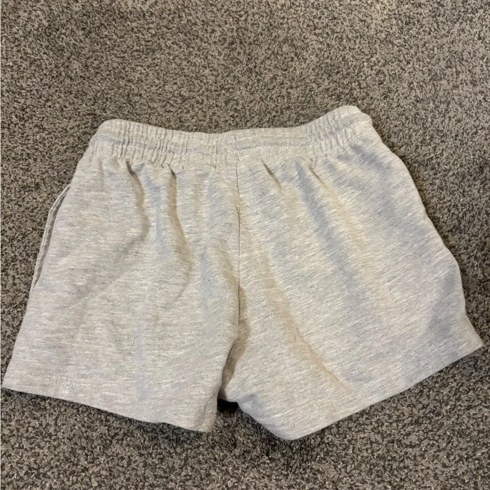 Converse size large